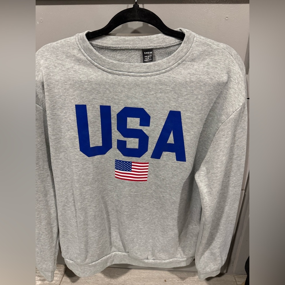 SHEIN Light Gray Sweatshirt